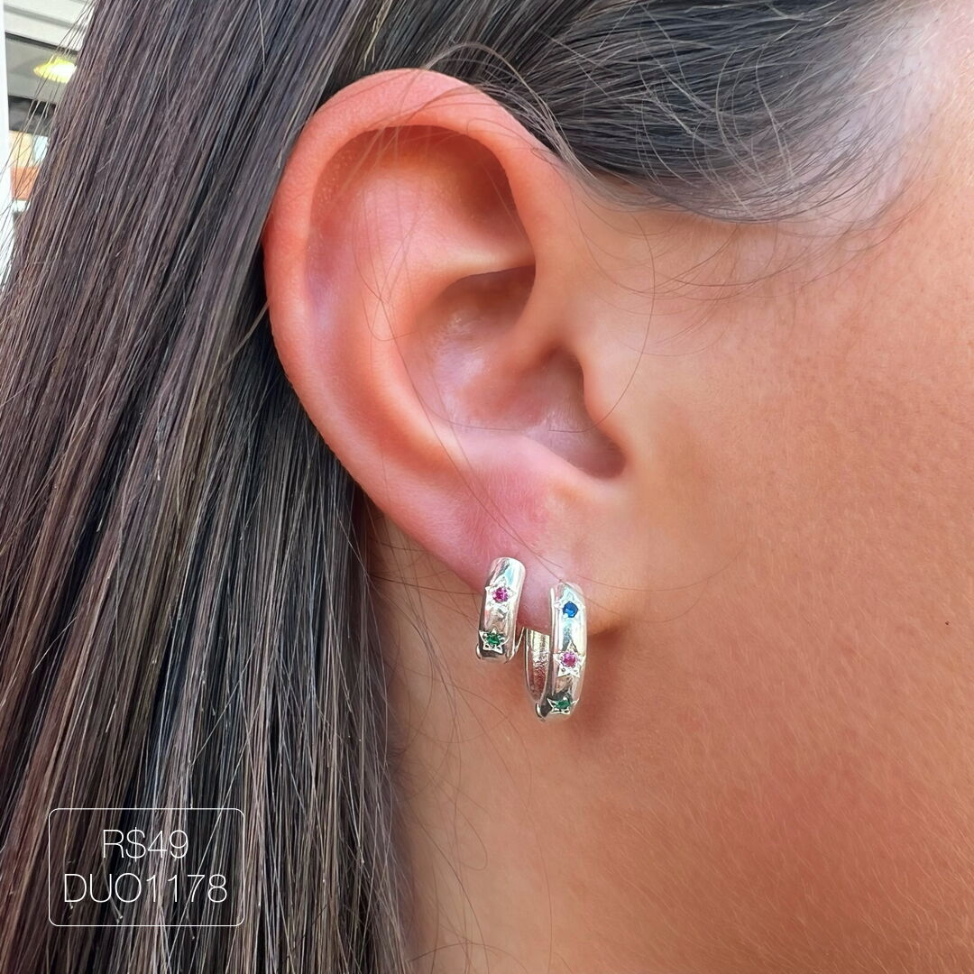 Duo Argola de Estrelas Cravejadas Rainbow Prateado